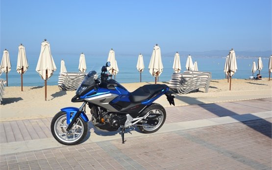 Honda NC750X - мотоцикл напрокат в Мальорка, Испании