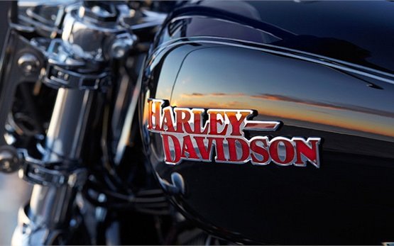 Harley Davison XL 1200 T Superlow ABS  - Motorradvermietung Malaga