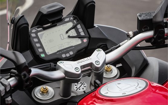 Ducati Multistrada V2 - alquilar una motocicleta en Barcelona