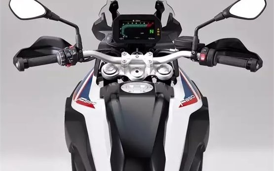 BMW F850 GS Motorrad mieten in Porto