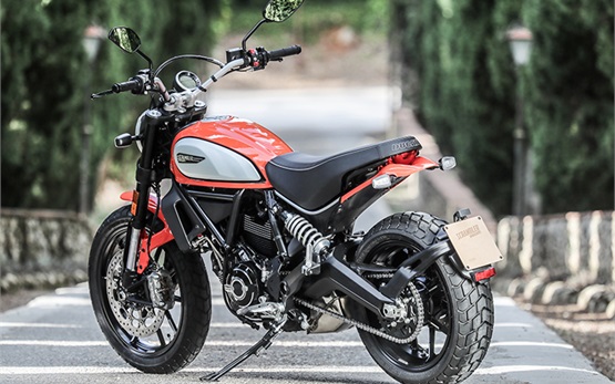 Ducati Scrambler Icon 803 - Motorradvermietung Split