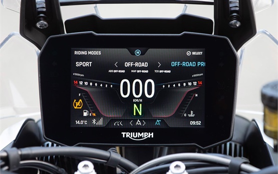 Triumph Tiger 900 GT - аренда мотоцикла Барселоне