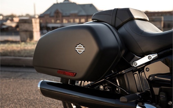 HARLEY-DAVIDSON SPORT GLIDE - alquilar una moto en Francia