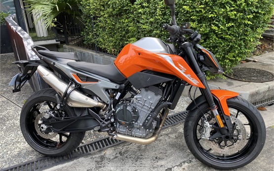 KTM 790 Adventure - motorcycle rental in in Cannes France