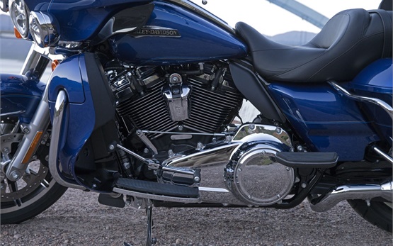 Harley-Davidson Electra Glide Ultra Classic - alquilar una moto en Chipre