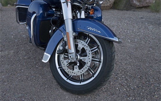 Harley-Davidson Electra Glide Ultra Classic - alquilar una moto en Chipre