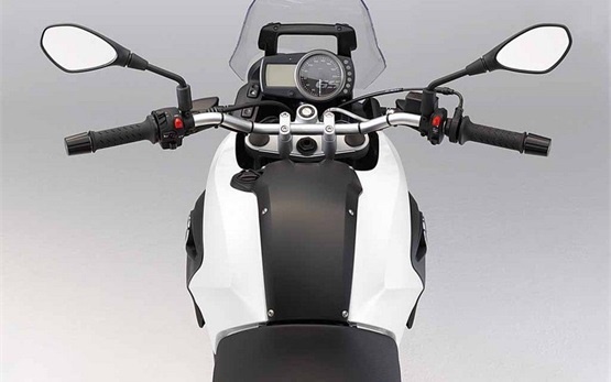 2012 БМВ 650 GS мотор под наем Крит