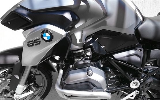 BMW R1250 GS - rent a motorbike - Sofia