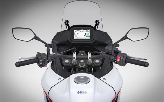 Honda Transalp 750cc - alquilar una motocicleta en Zagreb
