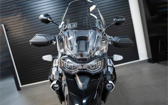 Triumph Tiger 900 GT PRO - rent a bike in Barcelona