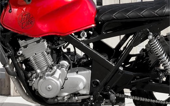 Honda CB500 Scrambler - motorcycle rental in Ibiza