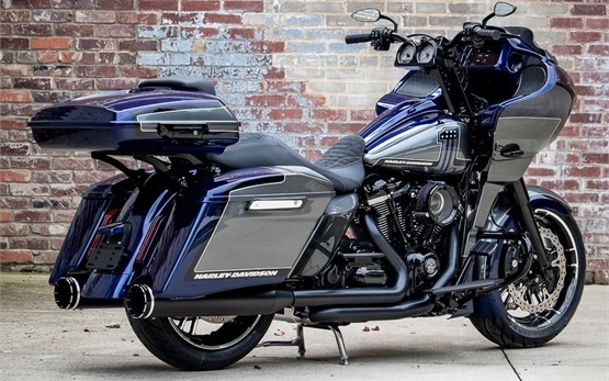 Harley Davidson Road Glide - rent motorbike Europe