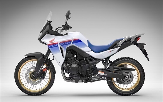 Хонда Трансалп 750cc прокат мотоцикла Фуншал