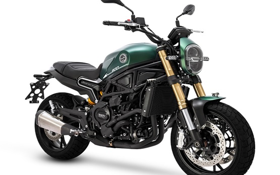 Benelli Leoncino 800 - motorbike hire in Catania