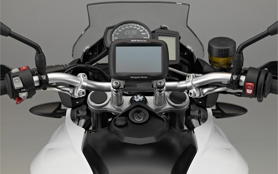 БМВ F700GS мотоциклет под наем Сардиния