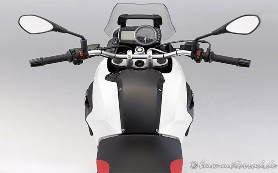 2013 БМВ G 650 GS - мотоциклет под наем Барселона