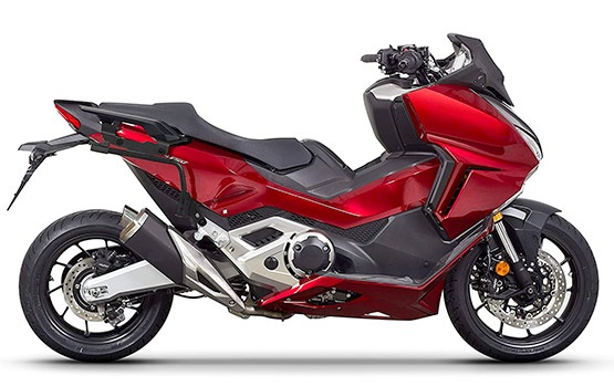 Honda Forza 750cc - alquilar una motocicleta en Atenas 