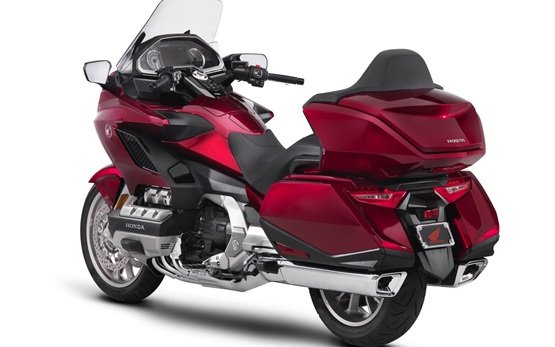 Honda Gold Wing - аренда мотоциклов - Женева Аэропорт