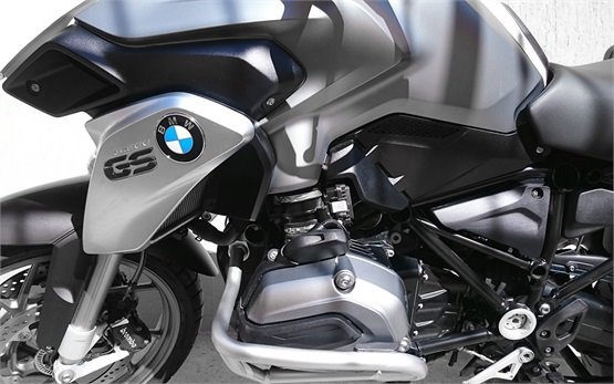 2015 BMW R 1200 GS - Motorradvermietung in Bulgarien