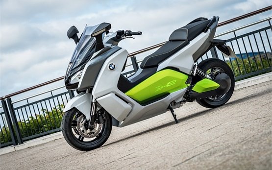 BMW C-evolution Electric scooter rental in Paris