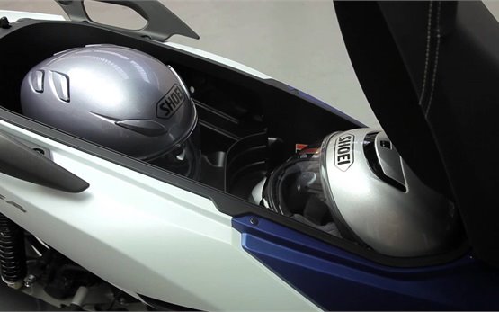 Honda Forza 125 - скутер под наем в Ница