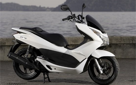 Honda PCX 125 - Motorroller mieten in Cannes