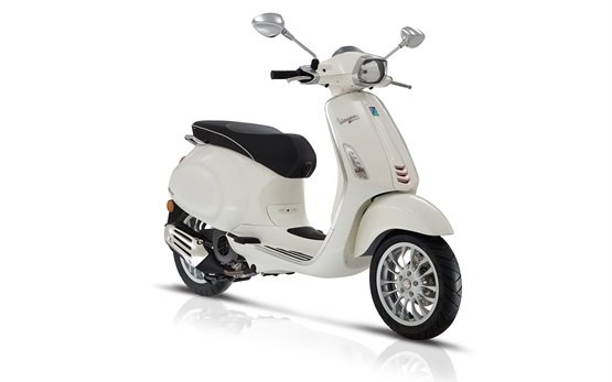 Vespa Sprint 50 - аренда скутеров 