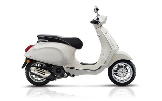 Vespa Sprint 50 - аренда скутеров 