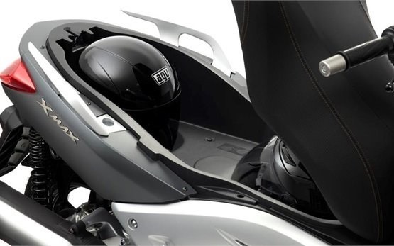 Yamaha X-Max 300 - para alquilar en Madeira - Funchal