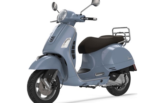 Piaggio Vespa 300 GTS - scooter rental in Rome