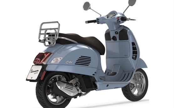 Piaggio Vespa 300 GTS - alquiler de scooters en Roma