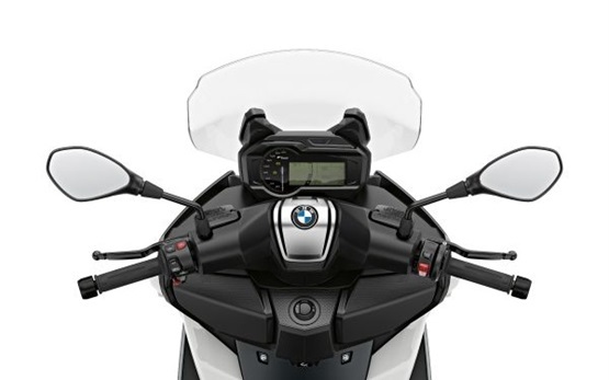 BMW C 400 GT - наем на скутер Милано