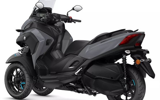 Yamaha Tricity 300cc - аренда скутера в Лиссабоне