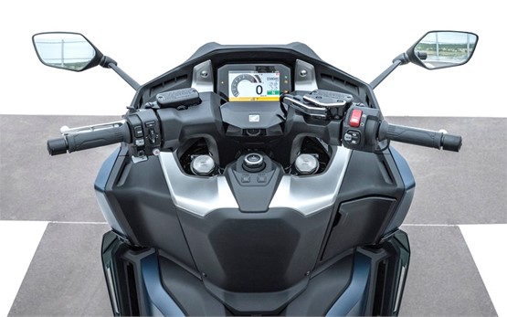 Honda Forza 300cc - прокат скутеров Тенерифе