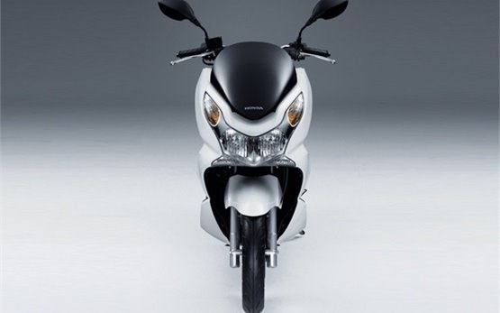 Honda PCX 125 - Motorroller mieten in Monaco