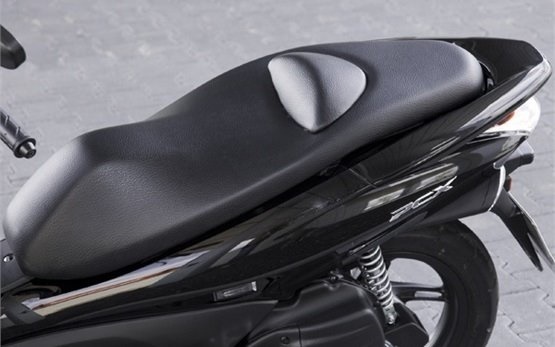 Honda PCX 125 - Motorroller mieten in Monaco