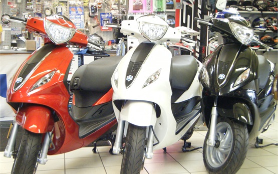 2013 Пьяджио Флай 50 - прокат скутеров в Ницце