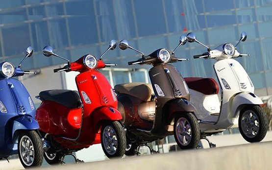 2013 Piaggio Vespa 125 - scooters para alquilar en Espana 