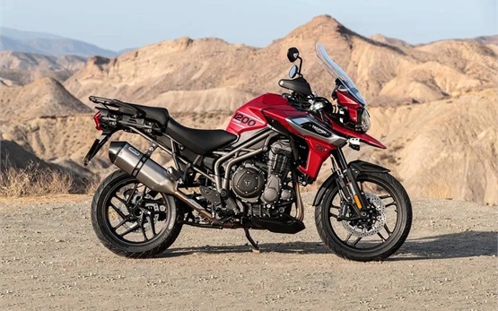 2019 Triumph Tiger 1200 XCX motorrad mietwagen in Malaga
