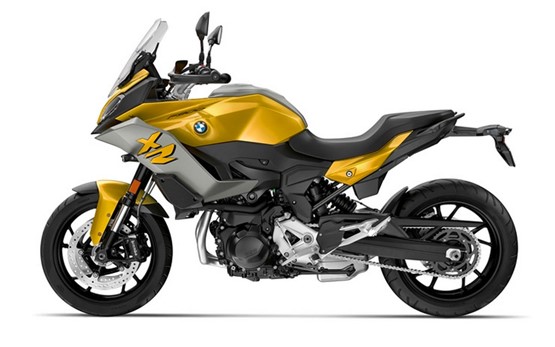 BMW F 900XR - rent a motorbike in Viena