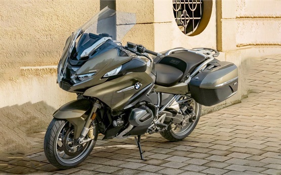 BMW R 1250 RT - motorbike rental in Catania