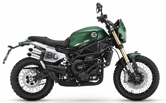 Benelli Leoncino 800 - motorbike hire in Catania