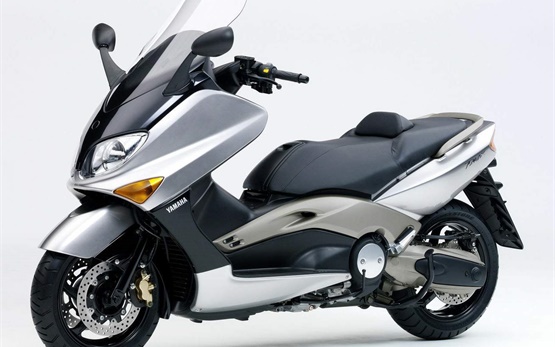 Yamaha T-Max 500 - Rollervermietung Moskau